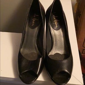 Beautiful like new Cole Haan heels